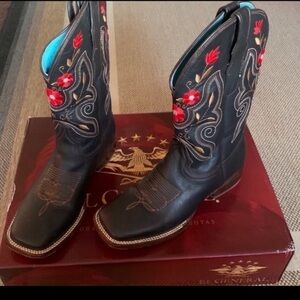 El General Black Boots with Red Embroidery